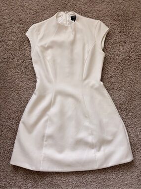 Bardot Delphi Mock Neck Cap Sleeve
Minidress